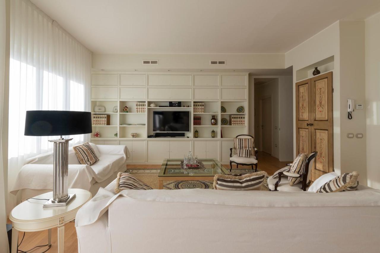 Casa Gramsci Luxury Apartment Pesaro Kültér fotó
