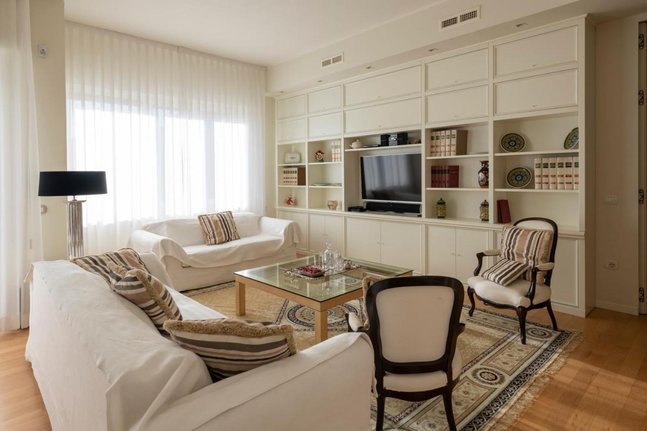 Casa Gramsci Luxury Apartment Pesaro Kültér fotó