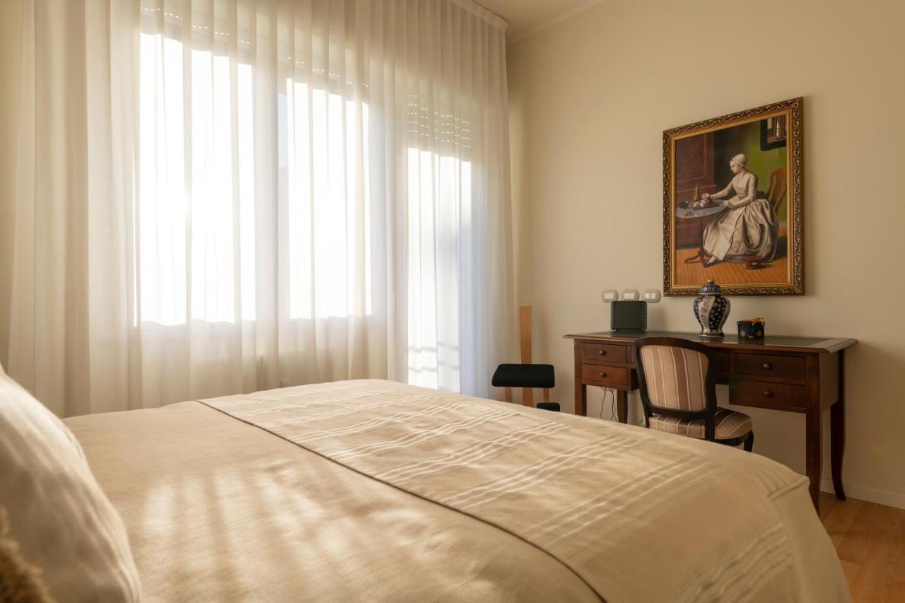Casa Gramsci Luxury Apartment Pesaro Kültér fotó