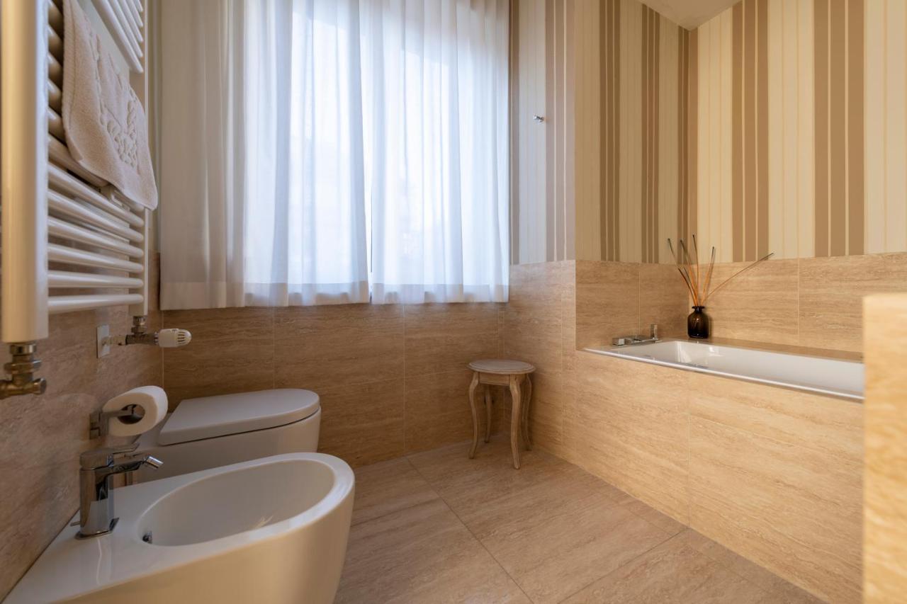 Casa Gramsci Luxury Apartment Pesaro Kültér fotó